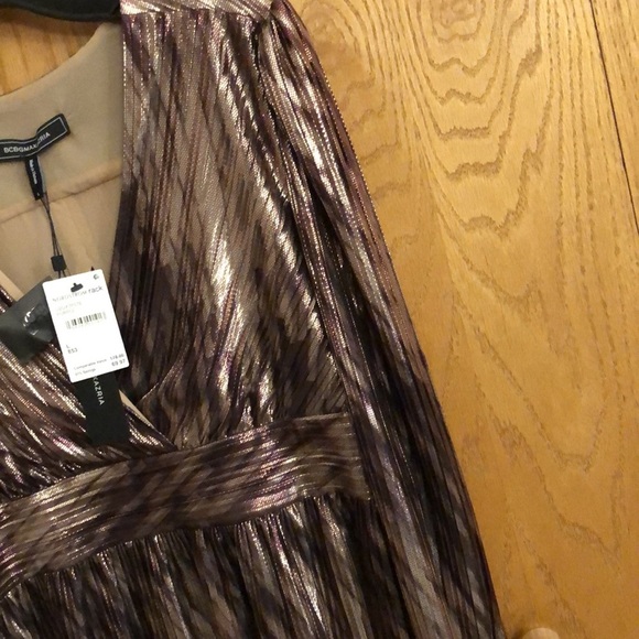🆕 BCBG Maxazria Metallic Top Blouse Large - Picture 5 of 7